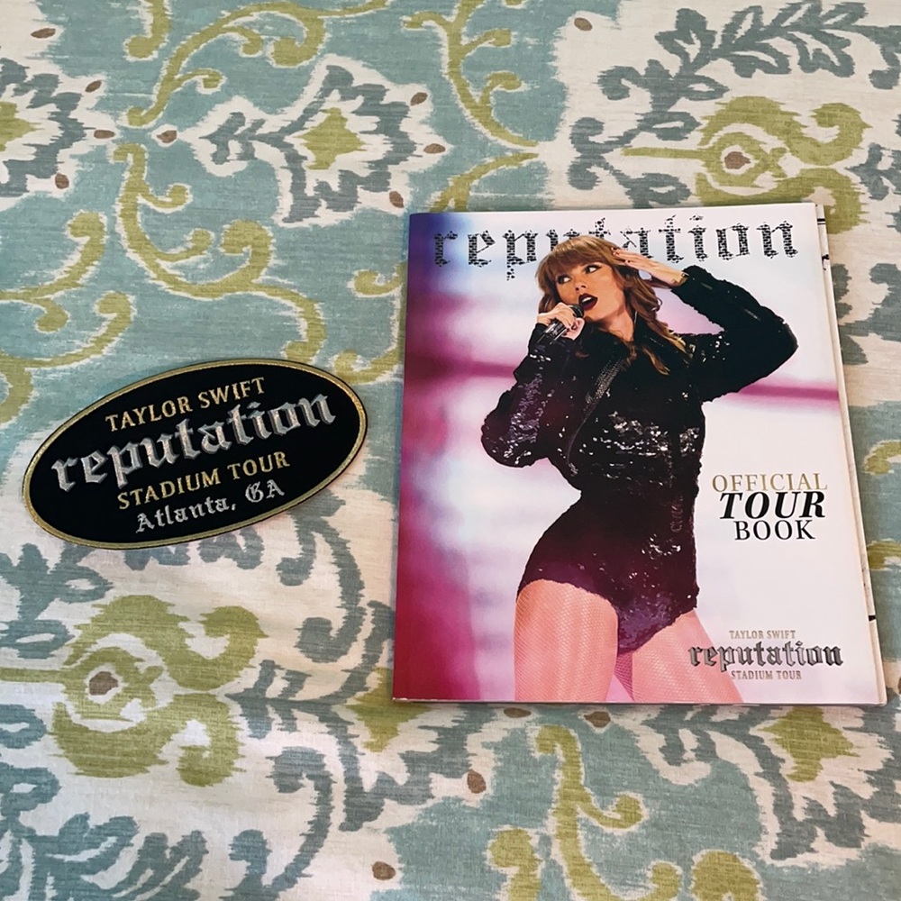 Taylor Swift Reputation Tour Book and Iron On
